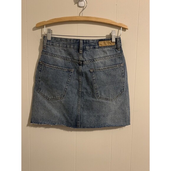 Cotton On Womens 5 Pocket Frayed Hem Distressed A Line Denim Mini Skirt Size 4 - Picture 2 of 5